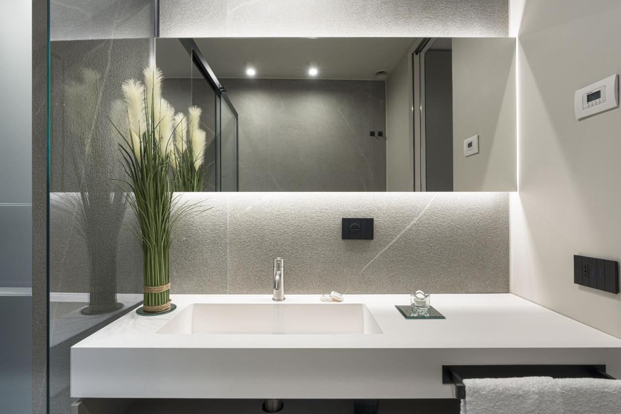 Aera Luxury Suites By Wonderful Italy Катания Екстериор снимка